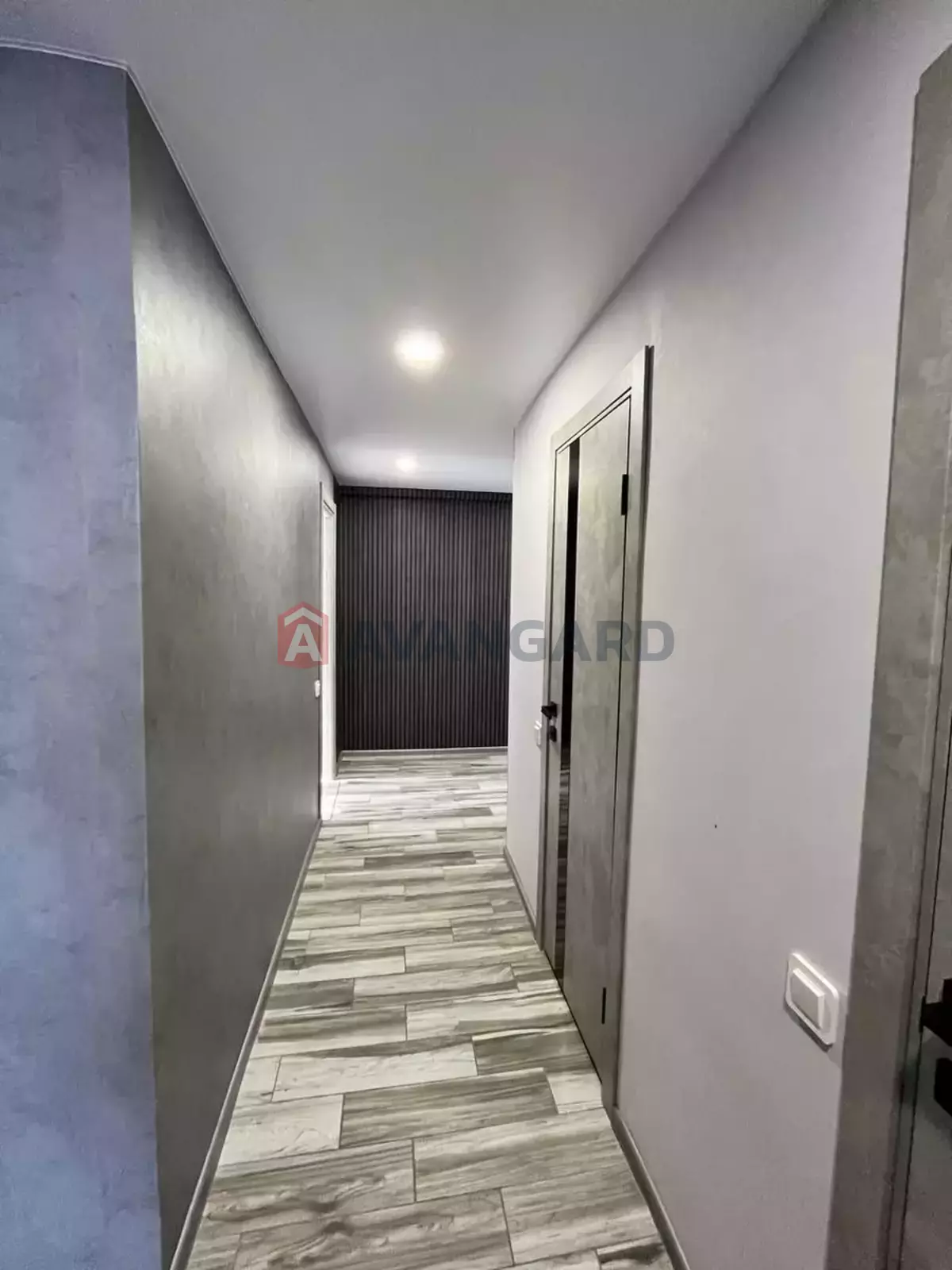 2 ��. ��������, 70/33/20 ��. �., 11/14 ������ ���� 12