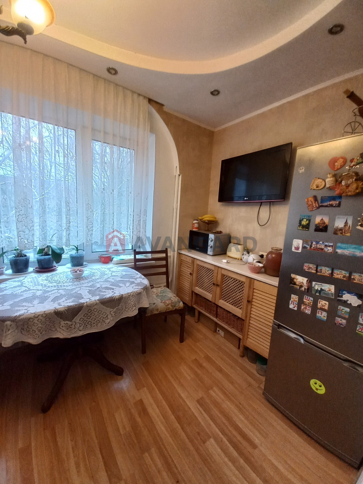 2 ��. ��������, 51/-/8 ��. �., 2/9 ������ ���� 14