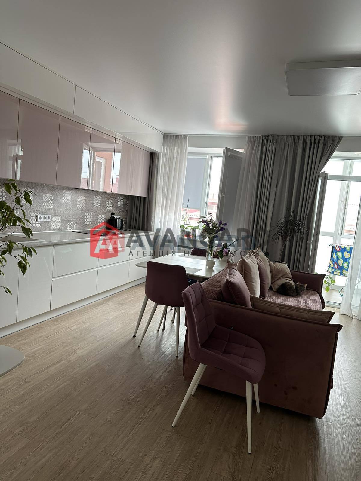 2 ��. ��������, 74/-/17 ��. �., 6/7 ������ ���� 9