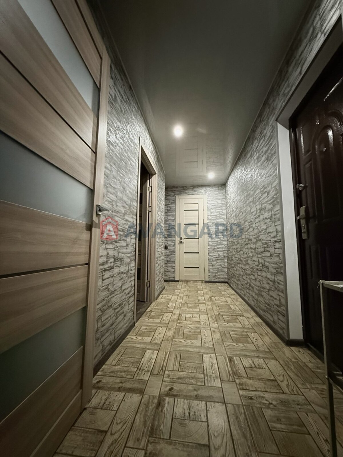 2 ��. ��������, 51/35/8 ��. �., 2/9 ������ ���� 11