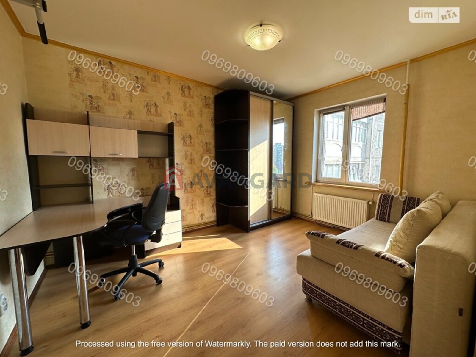 4 ��. ��������, 83/54/8 ��. �., 4/9 ������ ���� 19