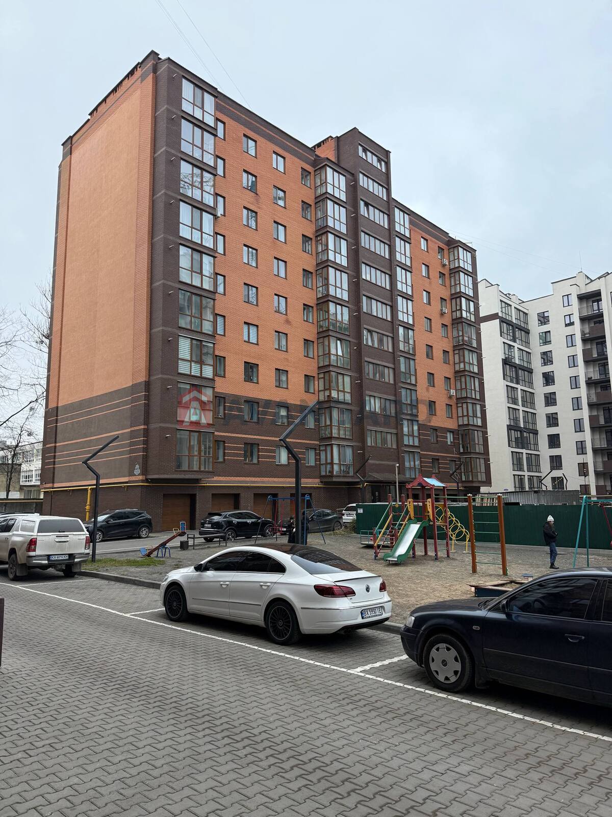 1 ����. ��������, 55/30/20 ��. �., 6/10 ���� ���� 13