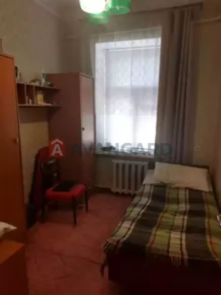 5 ��. ��������, 100/-/- ��. �., 2/3 ������ ���� 8