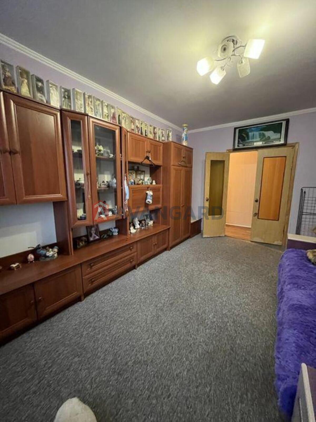 3 ��. ��������, 68/-/7 ��. �., 9/9 ������ ���� 6