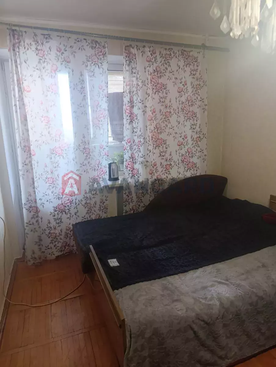 4 ����. ��������, 85/-/10 ��. �., 12/16 ���� ���� 5