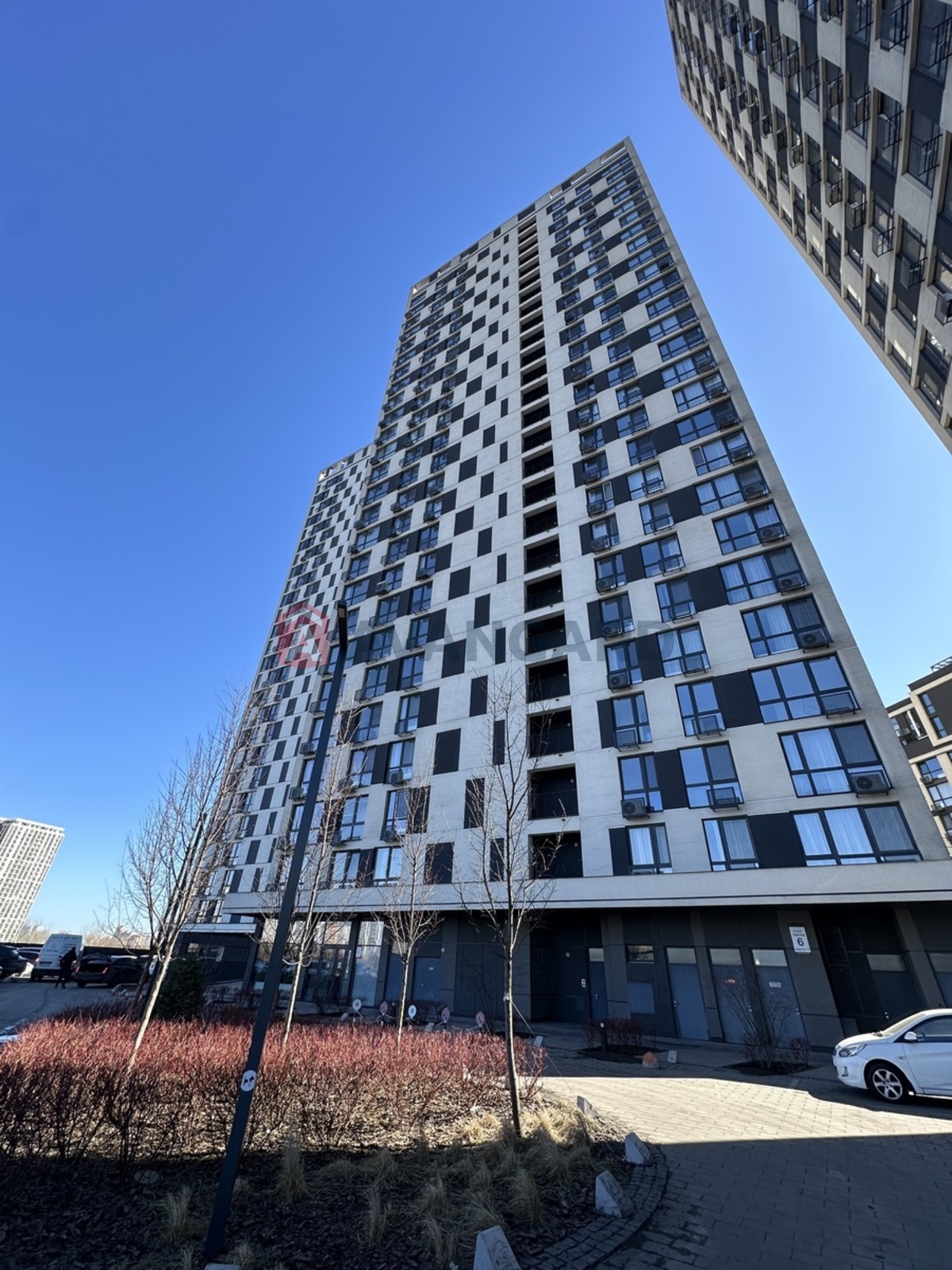 3 ��. ��������, 107/48/33 ��. �., 6/26 ������ ���� 2