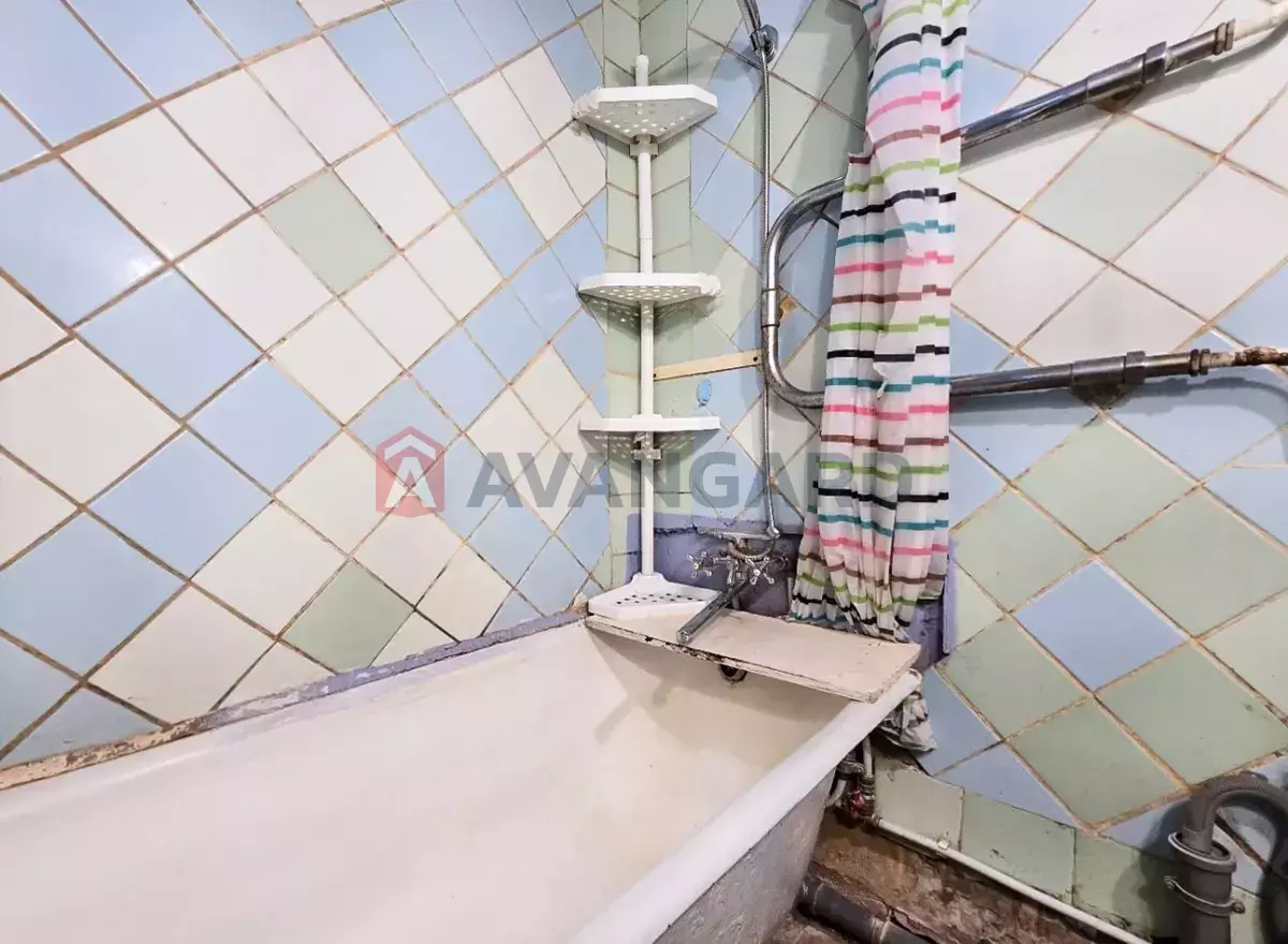 2 ��. ��������, 43/28/6 ��. �., 3/5 ������ ���� 6