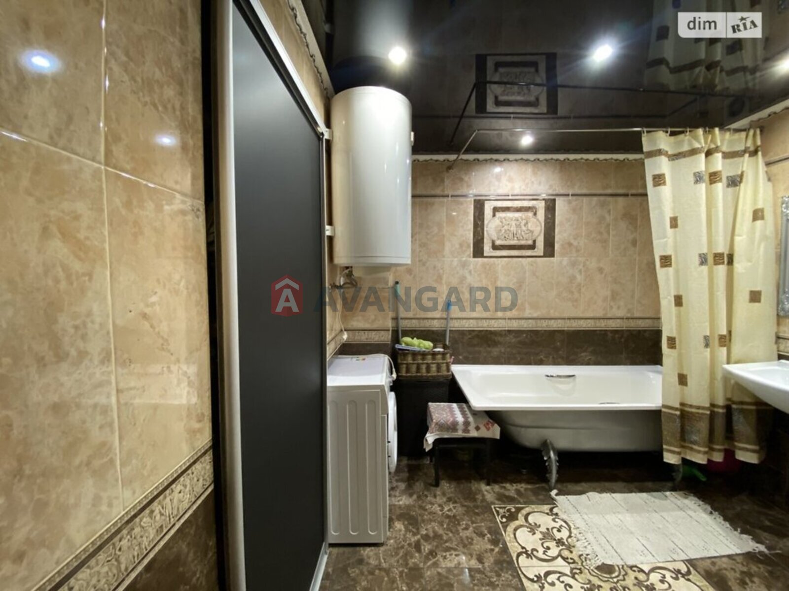 3 ��. ��������, 98/67/14 ��. �., 1/5 ������ ���� 18