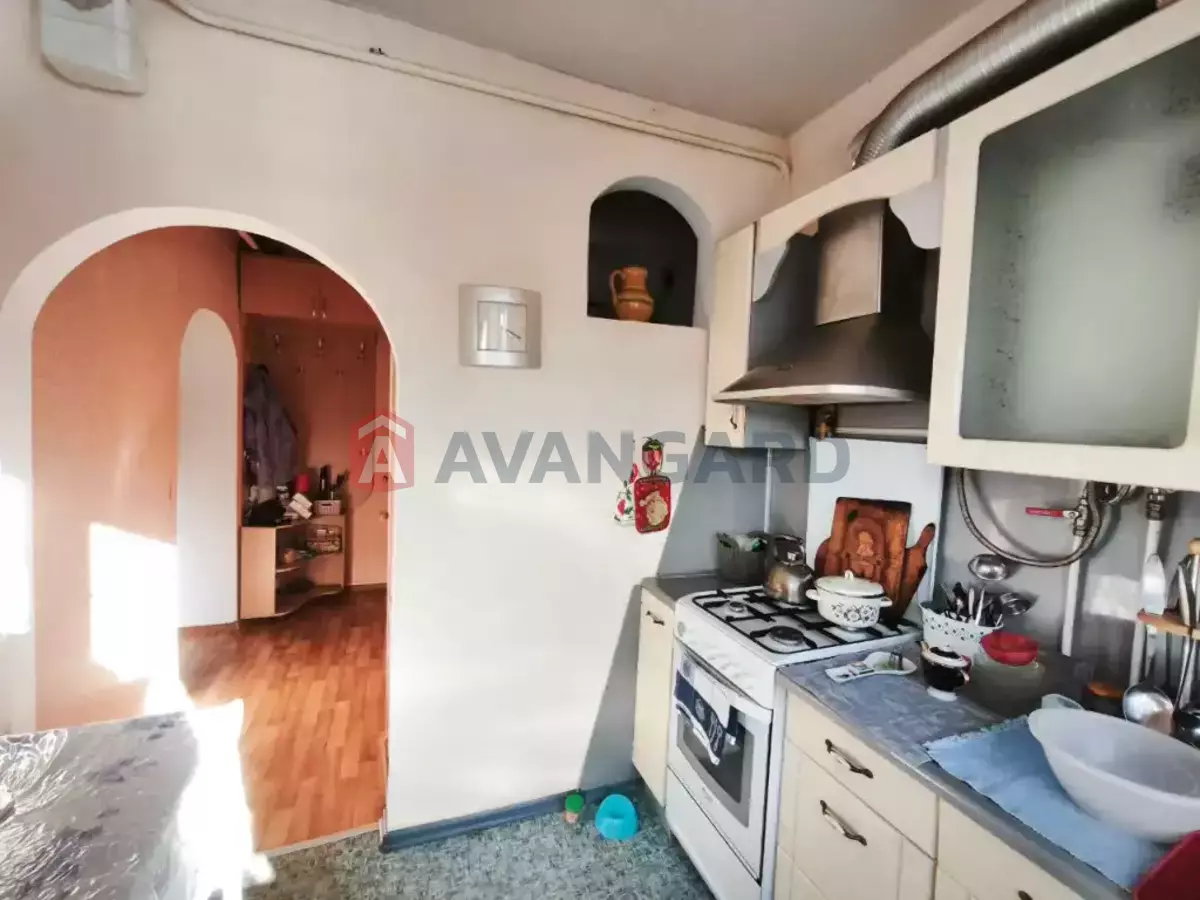 2 ��. ��������, 41/24/5 ��. �., 1/3 ������ ���� 3