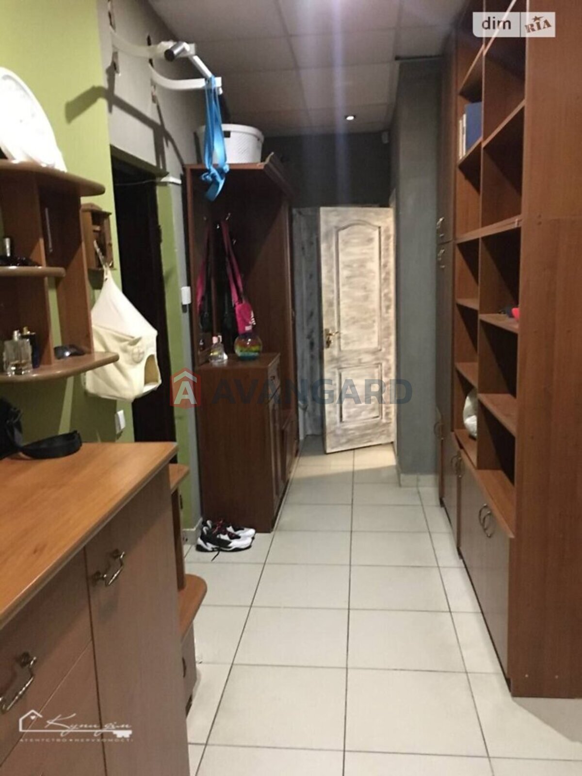 2 ��. ��������, 61/48/9 ��. �., 1/3 ������ ���� 10