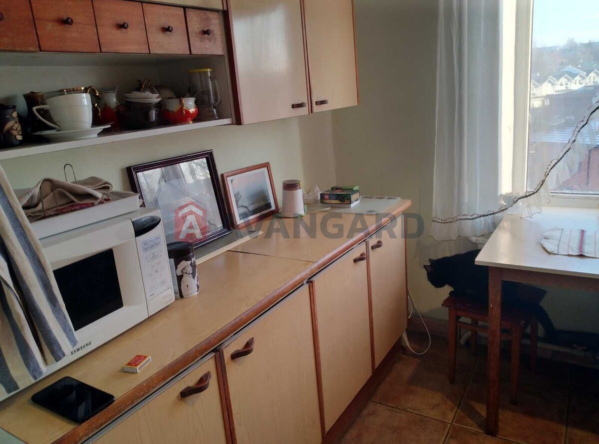 3 ��. ��������, 68/-/8 ��. �., 5/9 ������ ���� 6