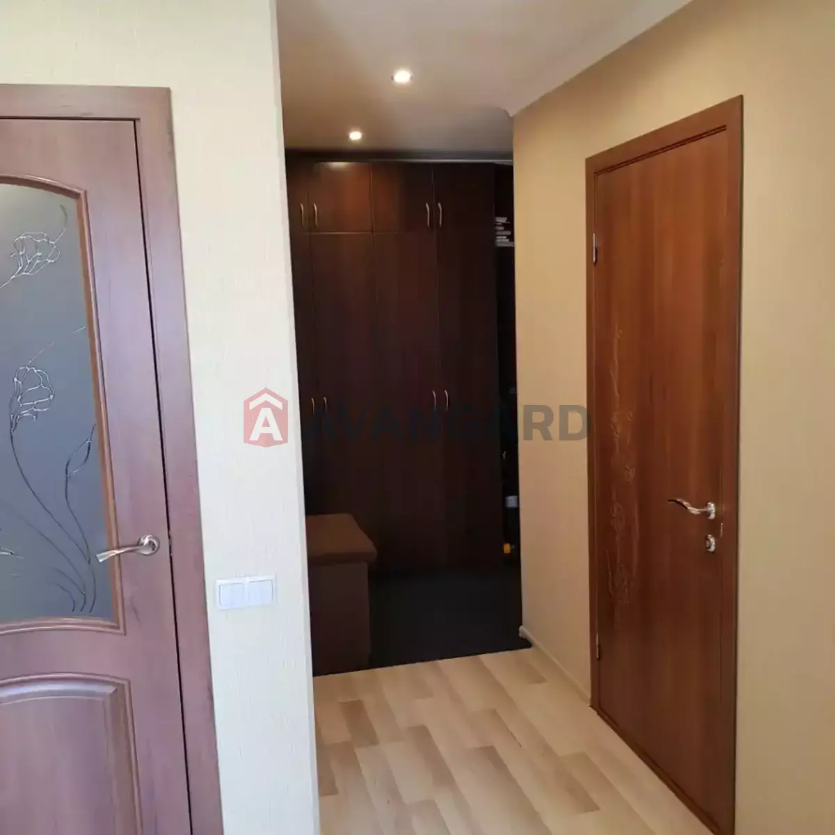 1 ��. ��������, 29/17/4 ��. �., 5/5 ������ ���� 25