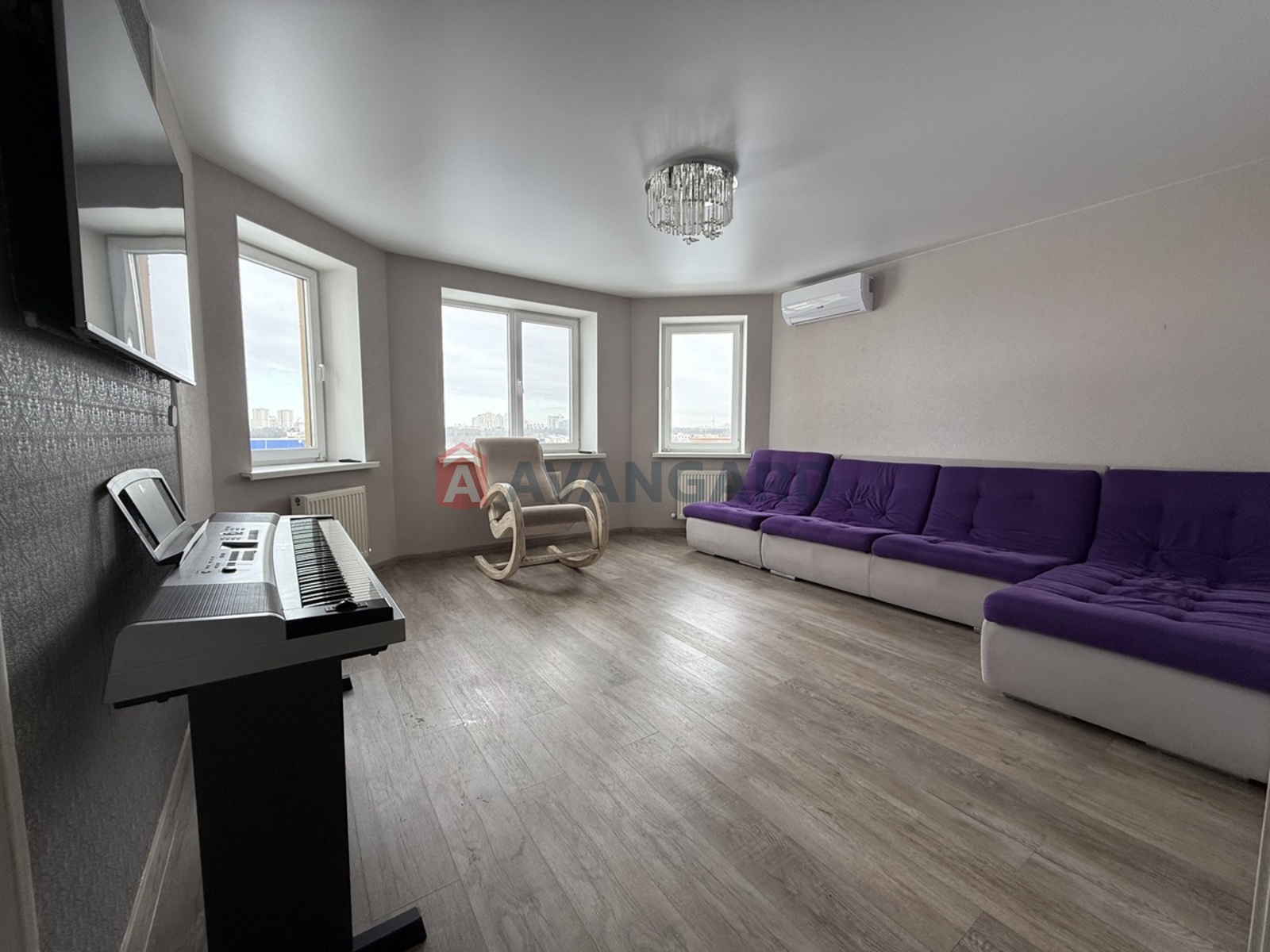 3 ��. ��������, 83/34/18 ��. �., 10/11 ������ ���� 2