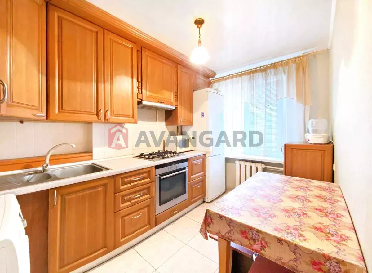 3 . , 66/-/8 . ., 8/9   1