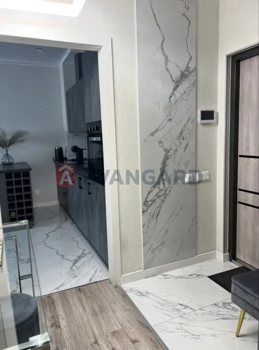 3 ����. ��������, 55/-/18 ��. �., 5/16 ���� ���� 13