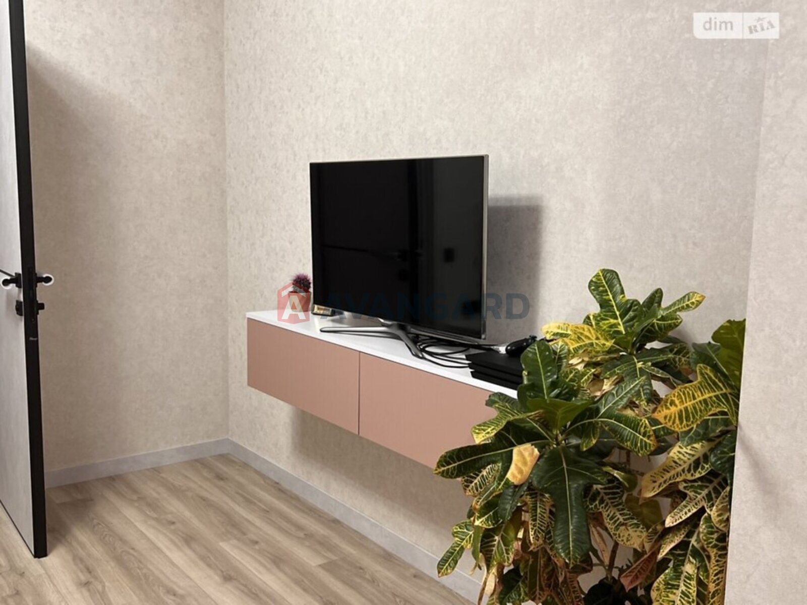 3 ��. ��������, 78/-/10 ��. �., 5/10 ������ ���� 10