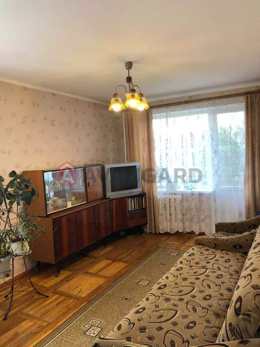 3 ��. ��������, 57/38/9 ��. �., 4/9 ������ ���� 13