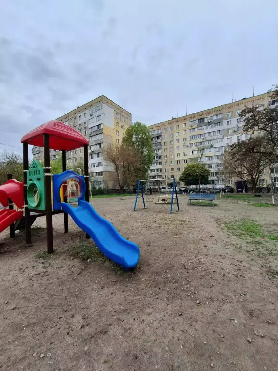 2 ��. ��������, 45/27/7 ��. �., 9/9 ������ ���� 21