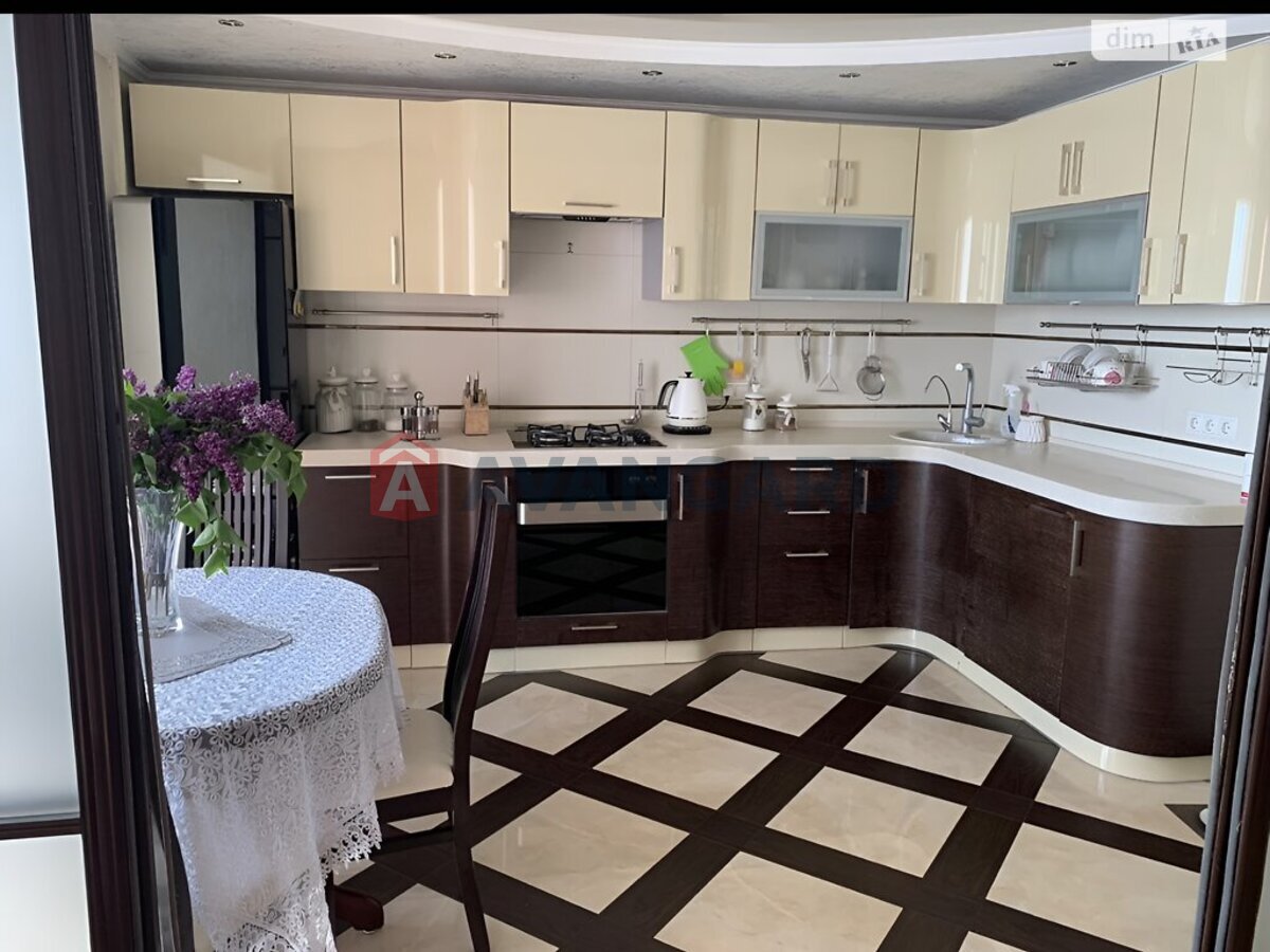 2 ��. ��������, 72/-/- ��. �., 3/9 ������ ���� 8