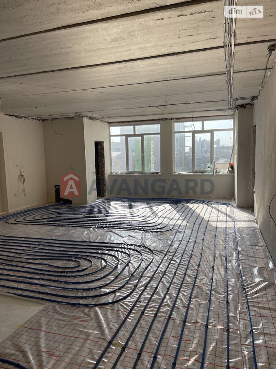 2 ��. ��������, 82/56/5 ��. �., 6/15 ������ ���� 13