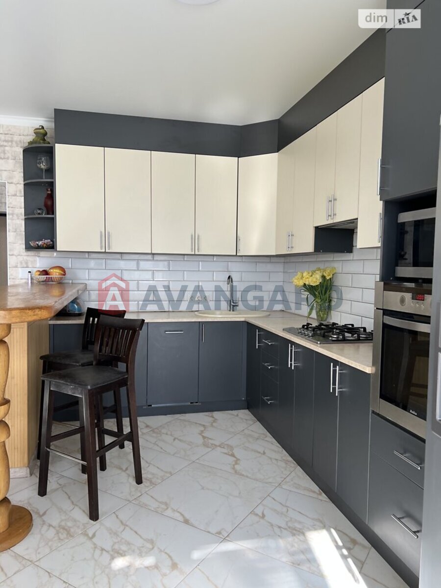 2 ��. ��������, 85/35/20 ��. �., 4/6 ������ ���� 2