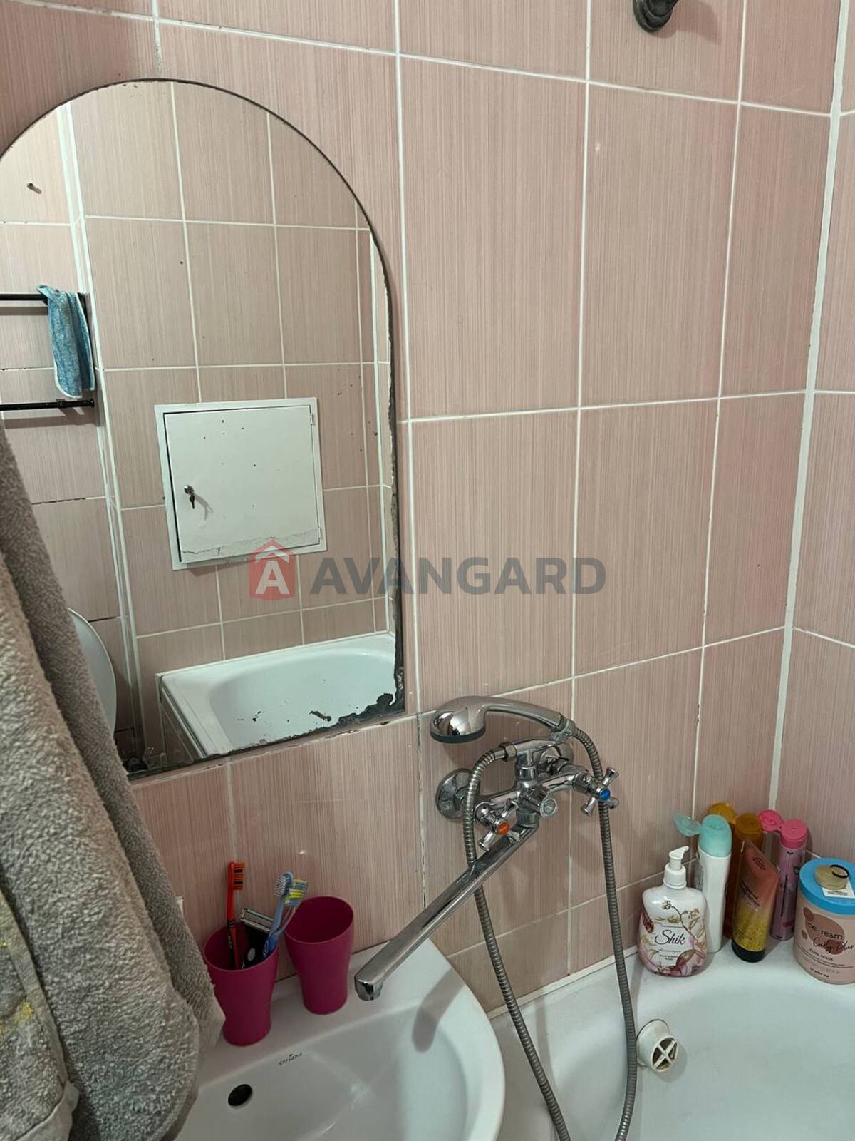 2 ����. ��������, 34.2/22.8/5.1 ��. �., 6/9 ���� ���� 9