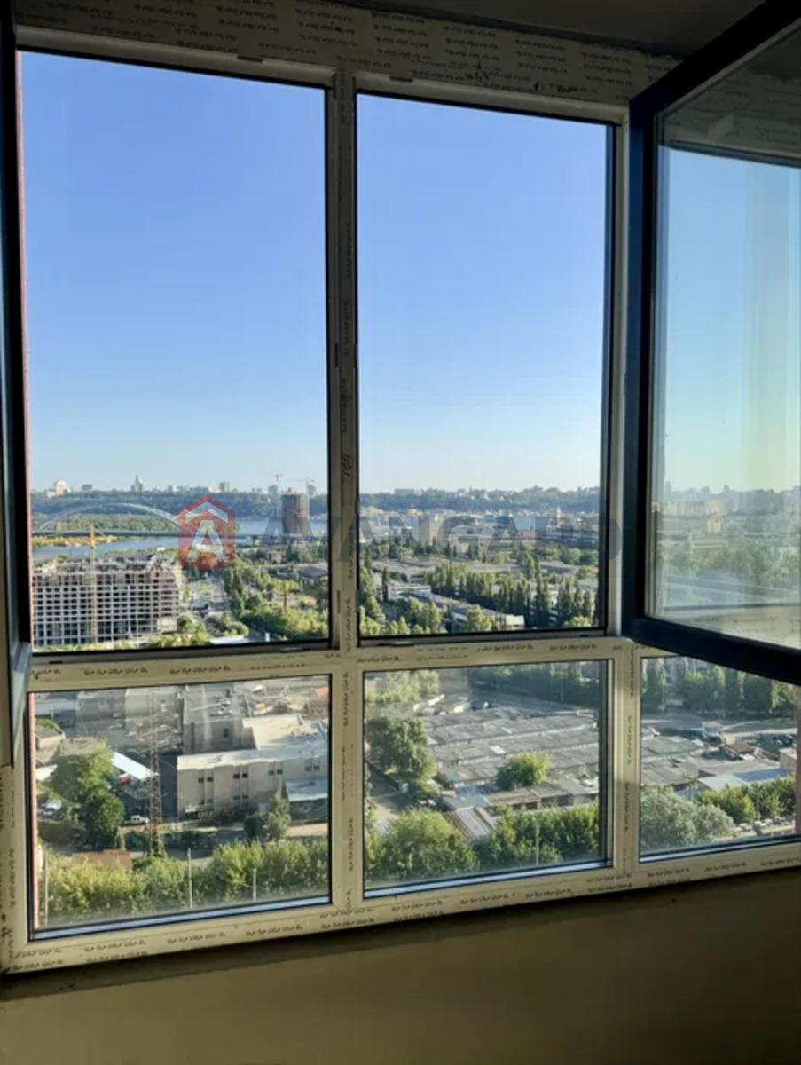 1 ��. ��������, 50/-/15 ��. �., 23/26 ������ ���� 10