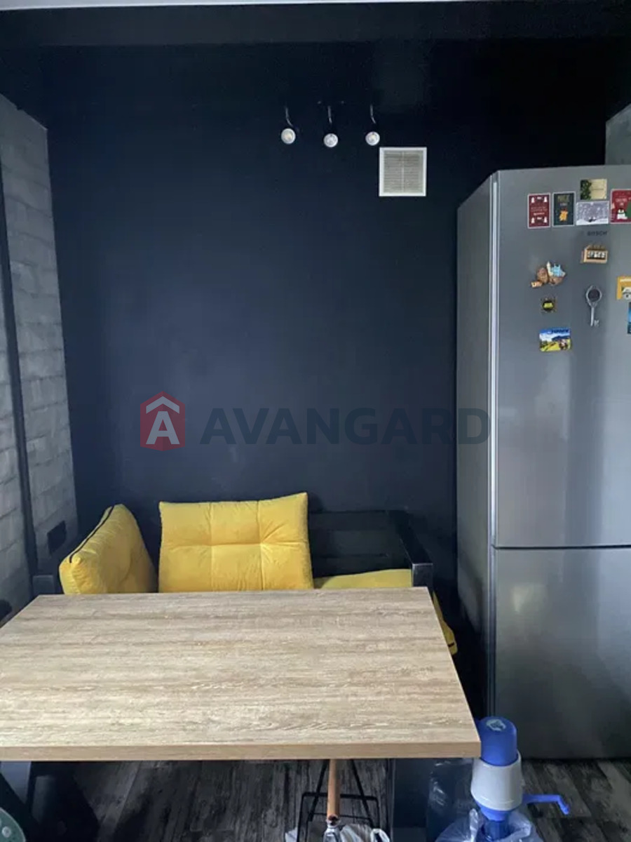 2 ��. ��������, 50/-/8 ��. �., 6/9 ������ ���� 4