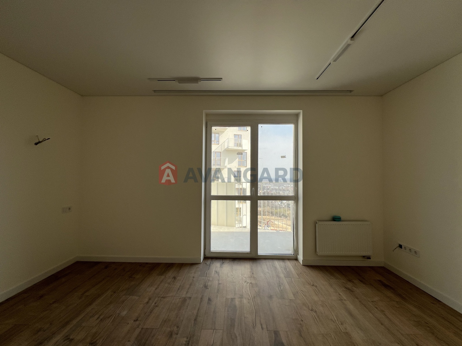 1 ��. ��������, 43/16/18 ��. �., 9/9 ������ ���� 8