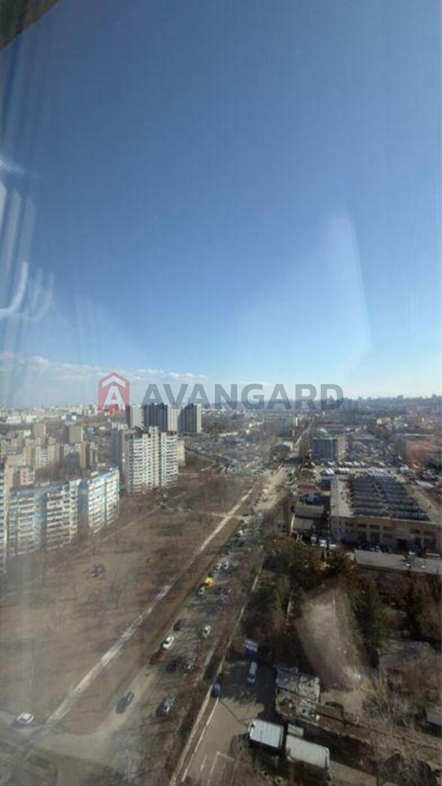 4 ��. ��������, 135/-/23 ��. �., 24/25 ������ ���� 14