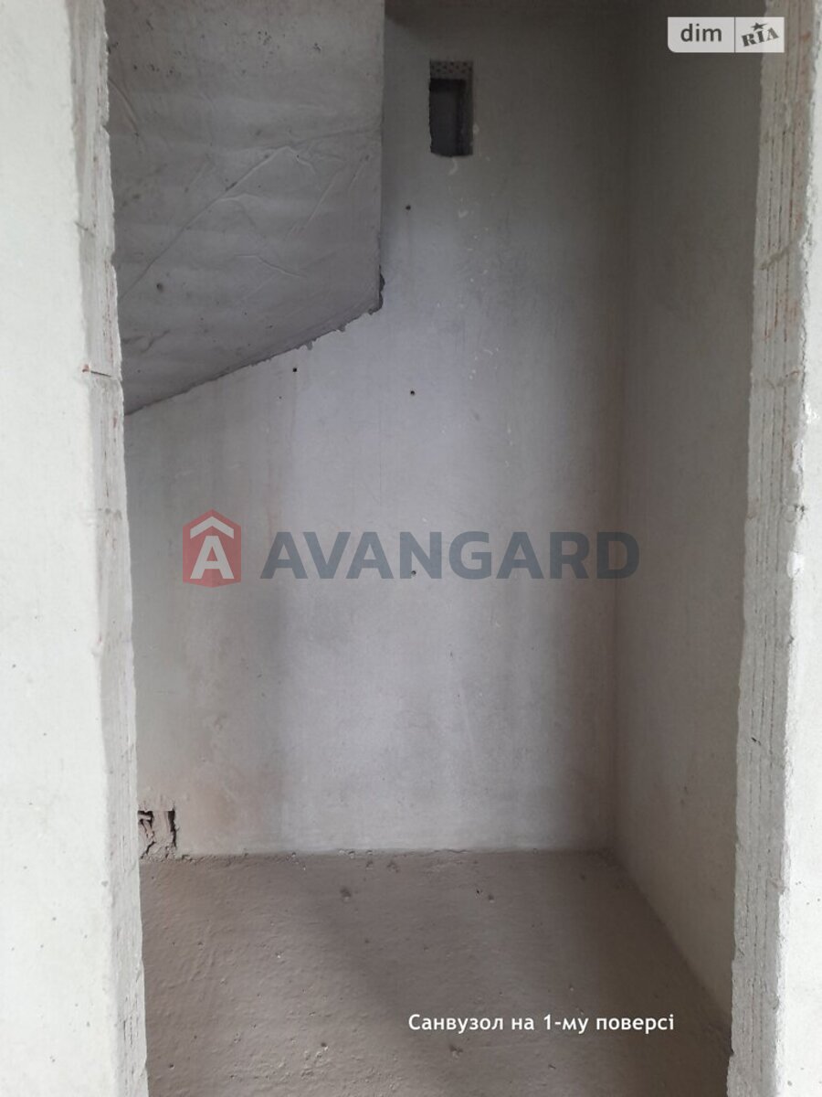 4 ��. ��������, 126/64/30 ��. �., 9/10 ������ ���� 16