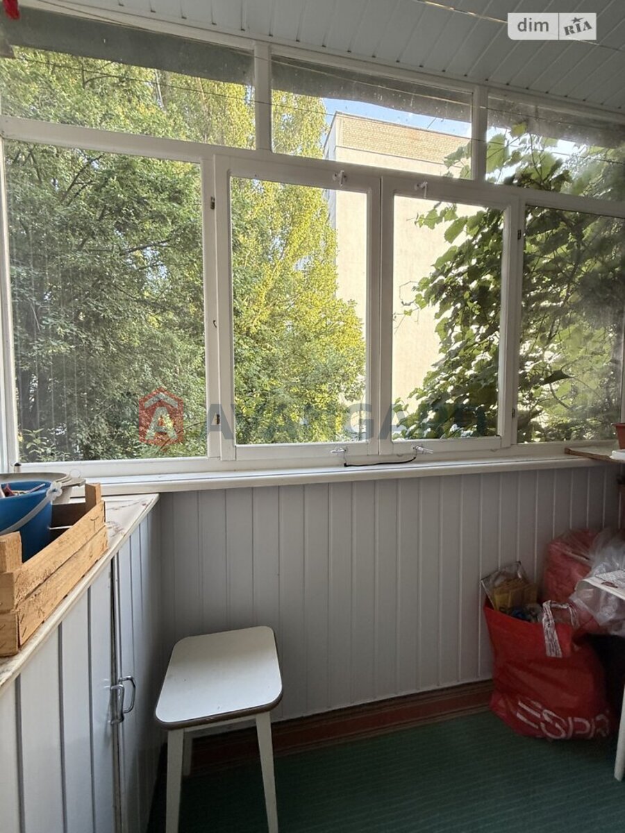 3 ����. ��������, 60/-/- ��. �., 3/5 ���� ���� 9