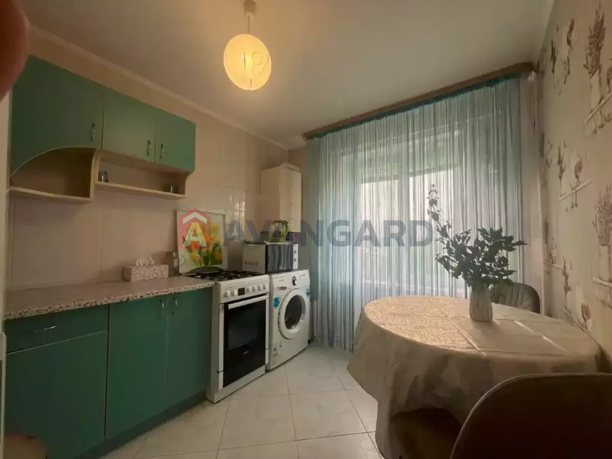 2 ��. ��������, 54/29/8 ��. �., 3/4 ������ ���� 2