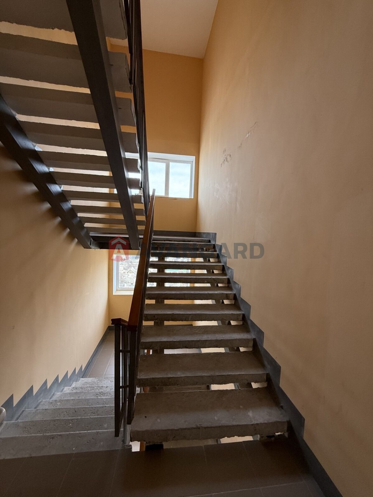 2 ��. ��������, 61,2/32/9,17 ��. �., 10/10 ������ ���� 3