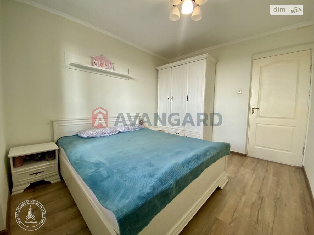 4 ��. ��������, 76/-/10 ��. �., 9/9 ������ ���� 2