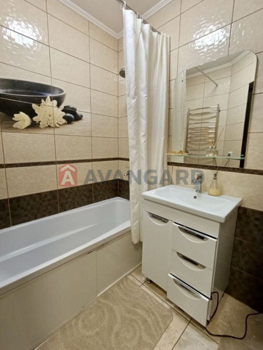 1 ��. ��������, 33/-/8 ��. �., 5/5 ������ ���� 11