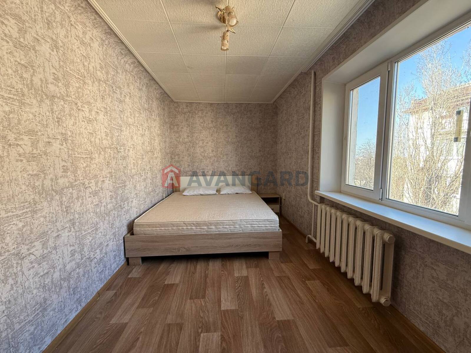 2 ��. ��������, 45,5/28/6 ��. �., 4/5 ������ ���� 15