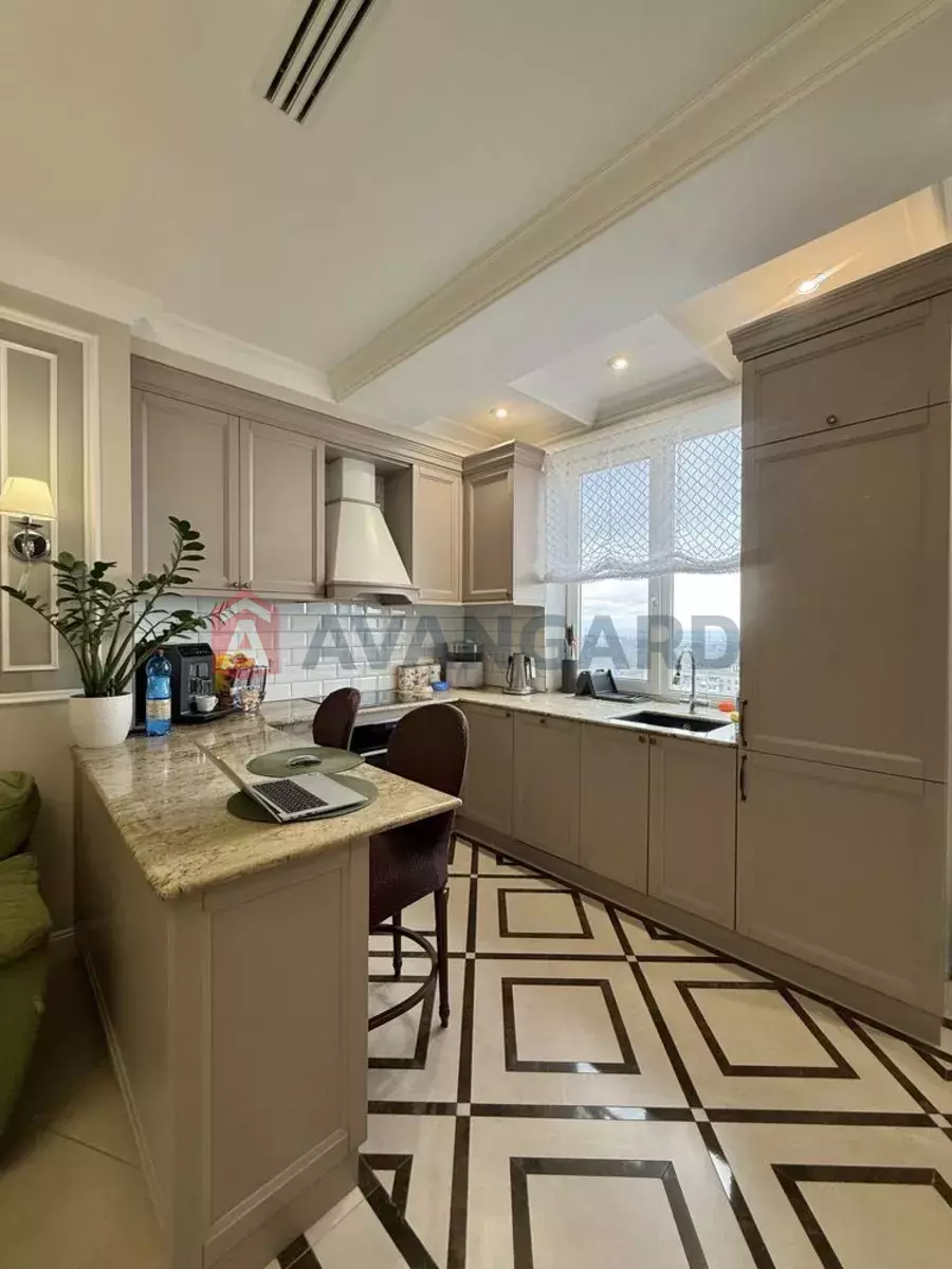 3 ��. ��������, 78/-/25 ��. �., 14/21 ������ ���� 1