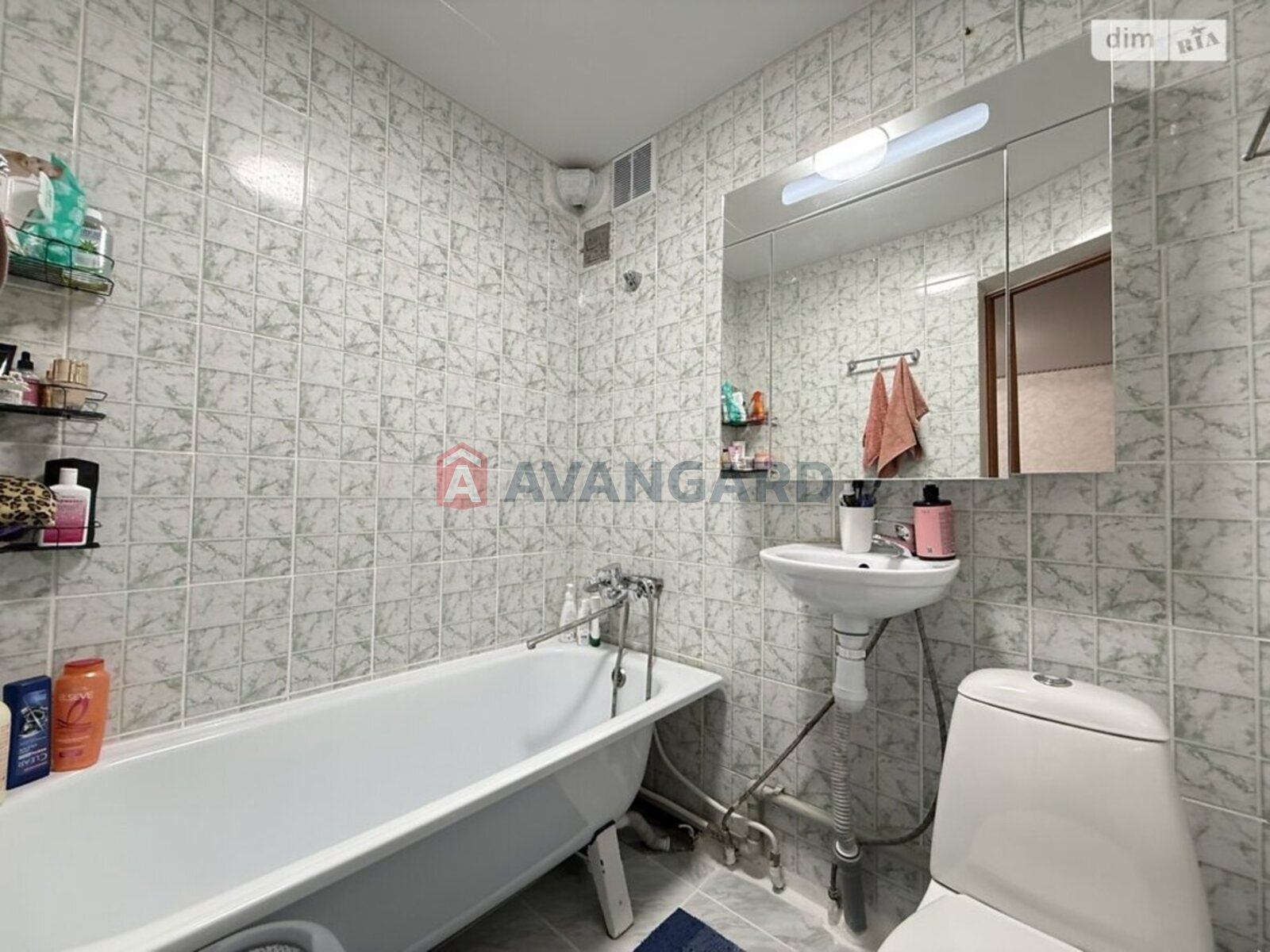 2 ��. ��������, 42/29/5 ��. �., 1/5 ������ ���� 8