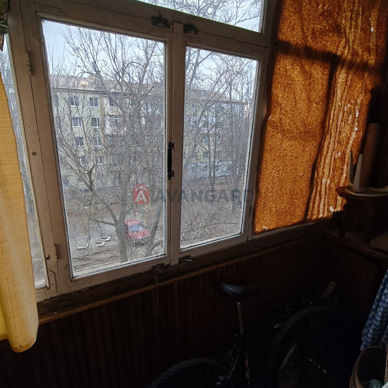 2 ����. ��������, 50/-/6 ��. �., 3/5 ���� ���� 12