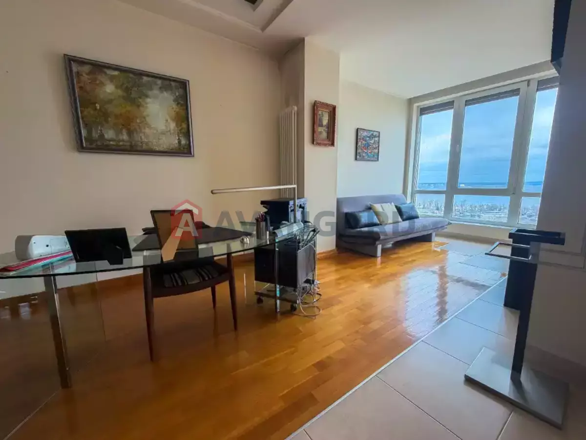 4 ��. ��������, 150/-/- ��. �., 8/14 ������ ���� 28