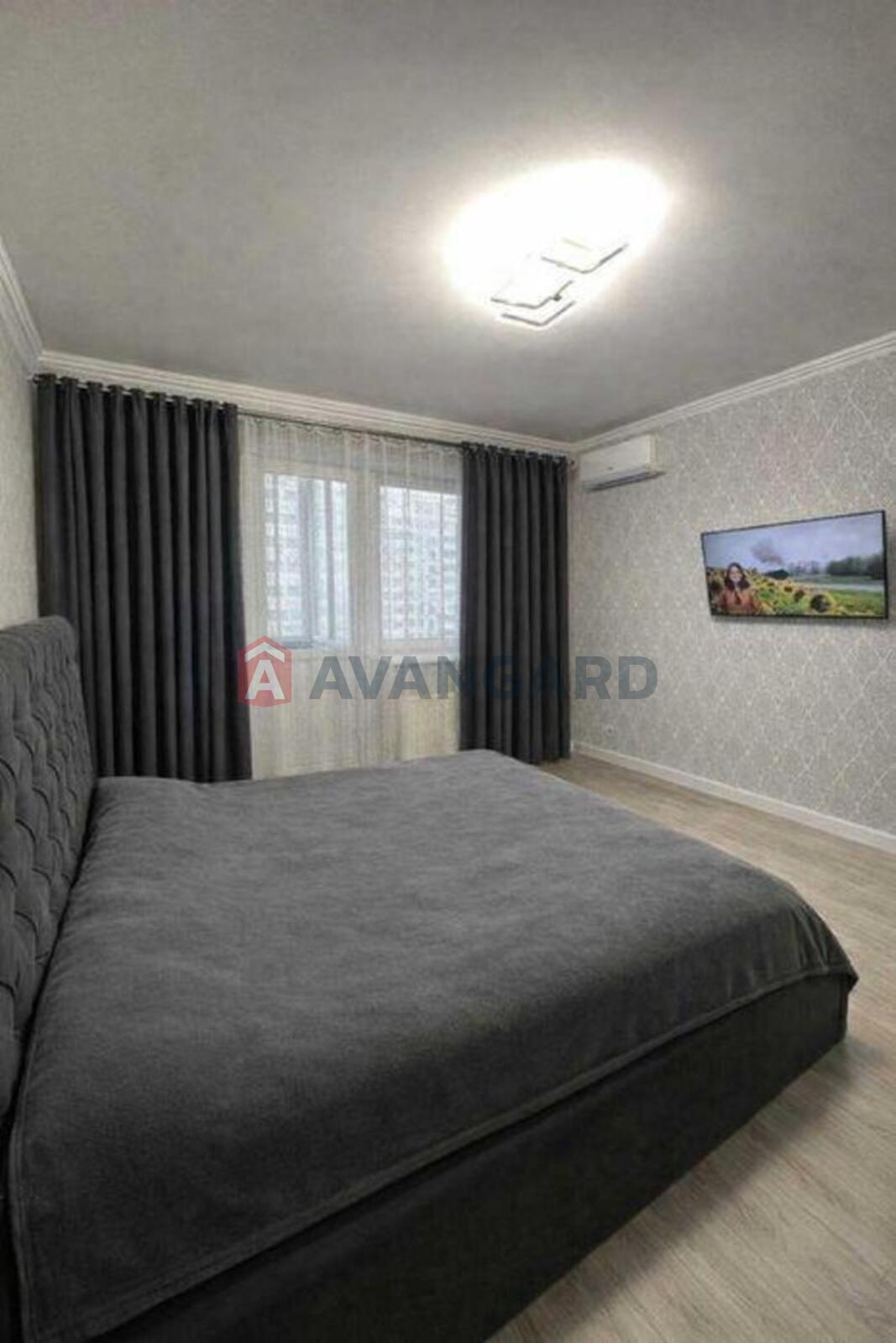 1 ����. ��������, 38/-/10 ��. �., 7/9 ���� ���� 8