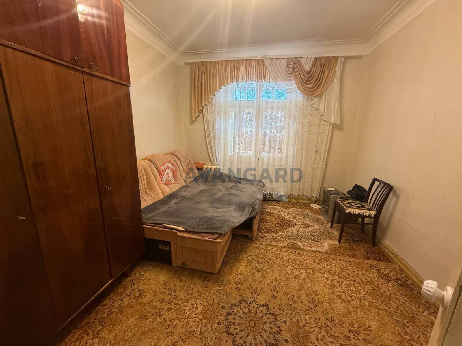 2 ��. ��������, 52/30/8 ��. �., 3/3 ������ ���� 4