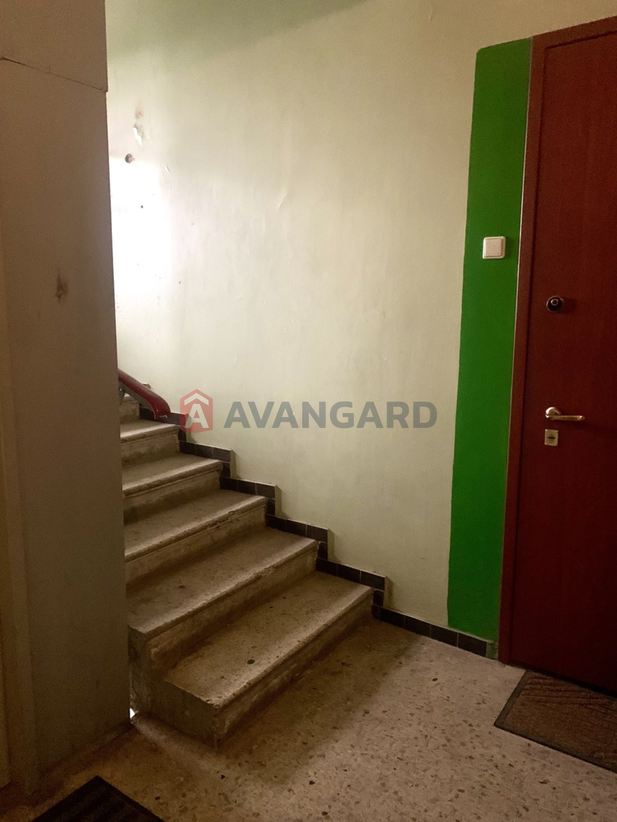 2 ��. ��������, 59/34/9 ��. �., 9/10 ������ ���� 15