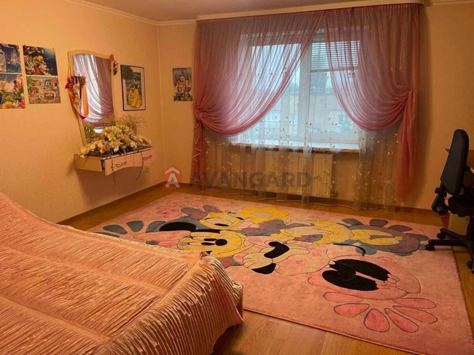 3 ��. ��������, 143/-/20 ��. �., 6/9 ������ ���� 1