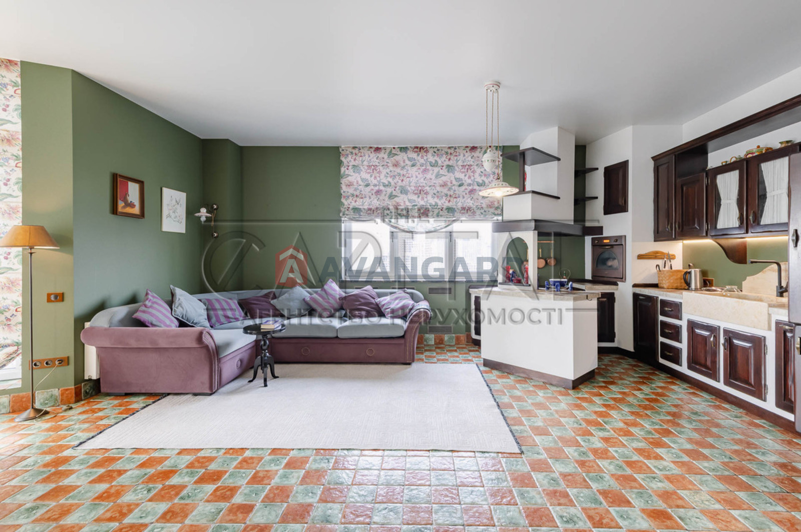 4 ��. ��������, 160/80/40 ��. �., 8/25 ������ ���� 3