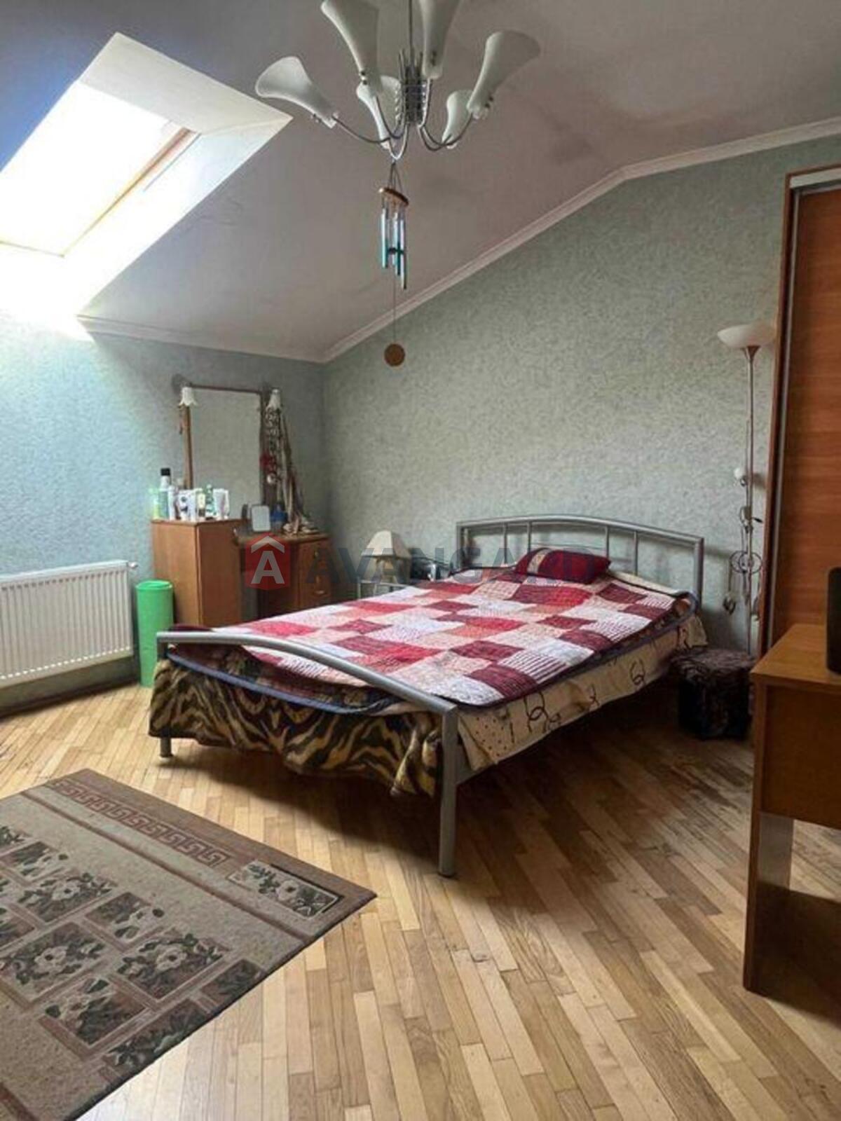 4 ��. ��������, 140/-/12 ��. �., 4/4 ������ ���� 11