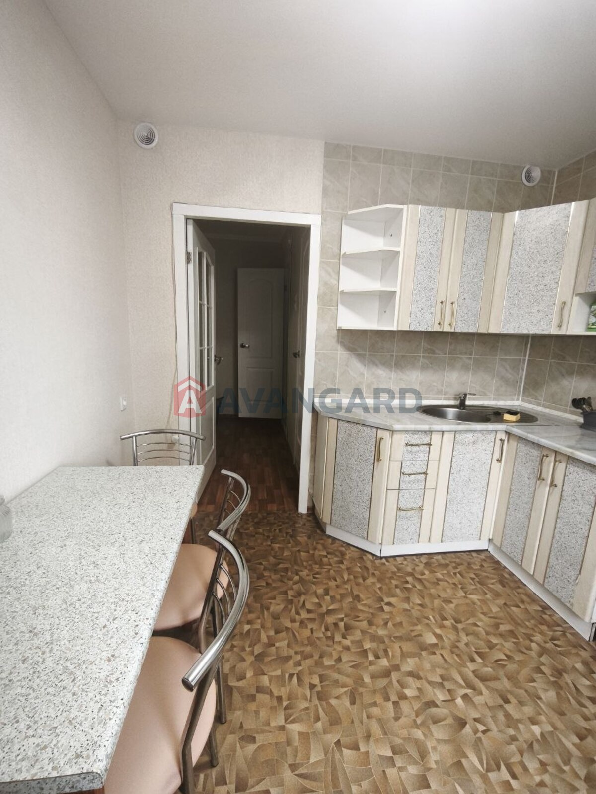 2 ��. ��������, 52/-/7 ��. �., 4/10 ������ ���� 4