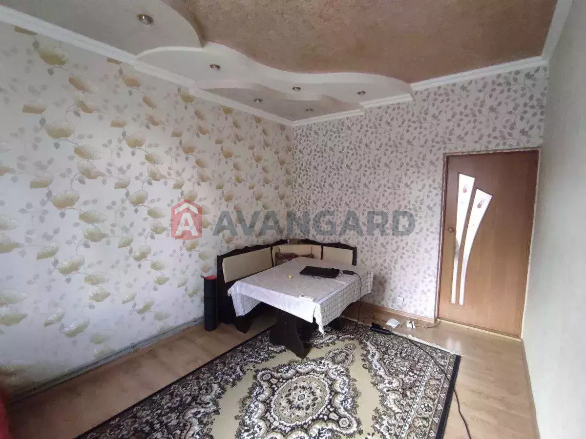 3 ����. ��������, 38/-/7 ��. �., 2/2 ���� ���� 1