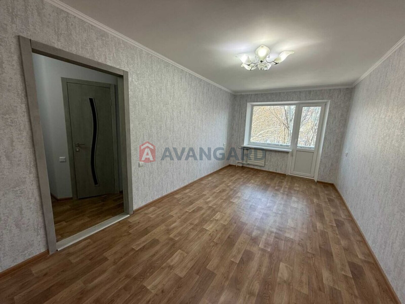 1 ��. ��������, 32/-/6 ��. �., 4/5 ������ ���� 4